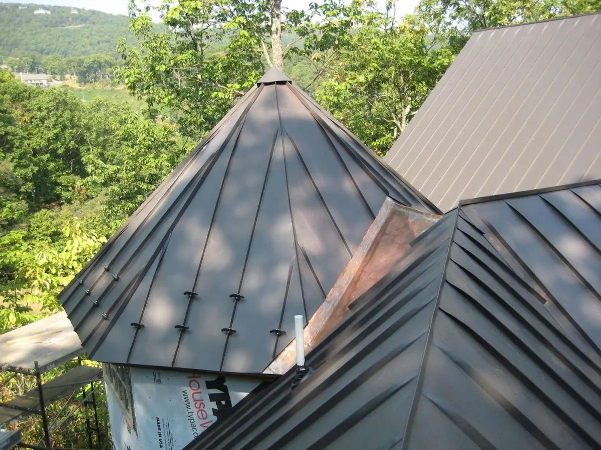 Professional Gutter Cleaning by Craftsman Roofing in Tooele